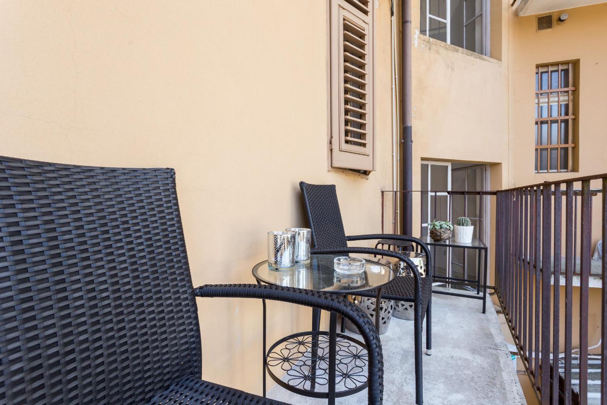 La Casa Di Gatsby Lusso In Pieno Centro Con Parcheggio Apartment Gorizia Bagian luar foto