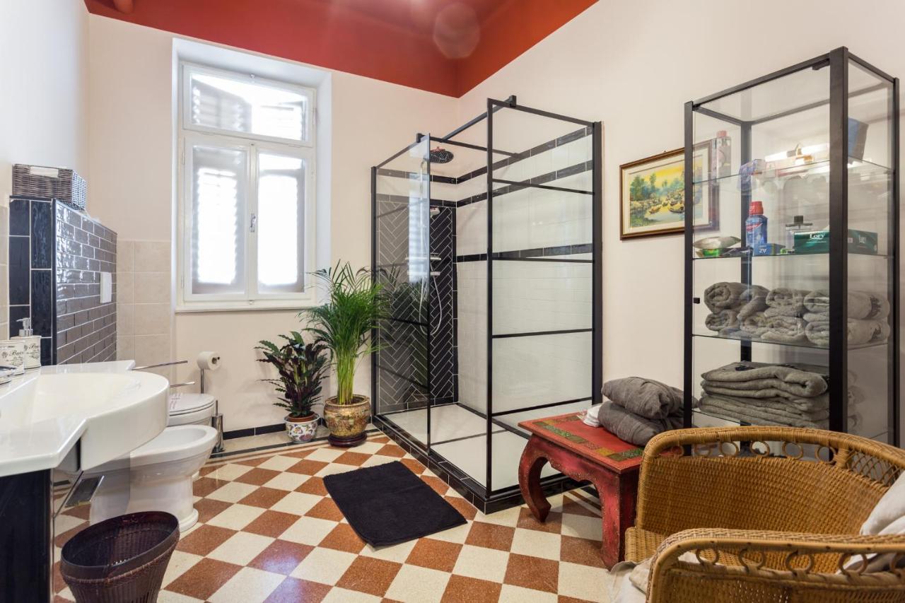 La Casa Di Gatsby Lusso In Pieno Centro Con Parcheggio Apartment Gorizia Bagian luar foto